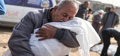 Soyk�r�mc� �srail ate�kes dinlemiyor! Gazze'de �ehit say�s� 72 bin 302'ye y�kseldi