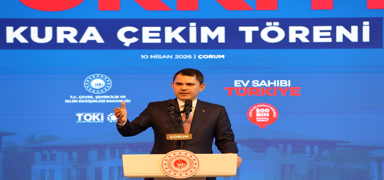 Bakan Kurum'dan asr�n in�as� vurgusu: Bizi ele�tirenlere cevab� sahada verdik