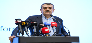 Bakan Tekin: K�resel emperyal g��lere kar�� sesimizin g��l� ��kmas� laz�m