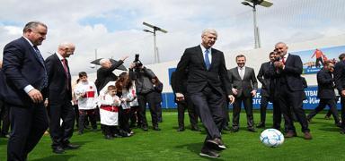 Arsene Wenger'dan A Milli Tak�m yorumu: �nemli bir ofansif potansiyeli var