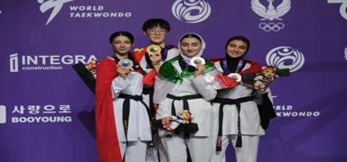 Milli taekwondocu Cansu �eyho�lu'ndan d�nya ikincili�i!