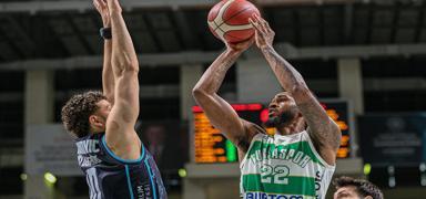 T�rk Telekom'dan Bursa'da kritik galibiyet