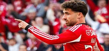 Eski Be�ikta�l� Rafa Silva'n�n gol att��� ma�ta Benfica, Nacional'i devirdi!