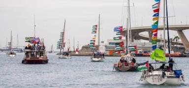 �nsanl�k onuru �spanya'dan demir ald�: K�resel Sumud Filosu Gazze'ye do�ru yola ��kt�