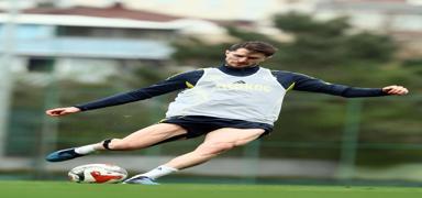 Fenerbah�e, Rizespor ma��n�n haz�rl�klar�n� s�rd�rd�