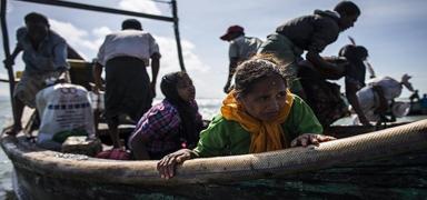 Tekne facias�nda ac� bilan�o: Y�zlerce m�lteci kayboldu