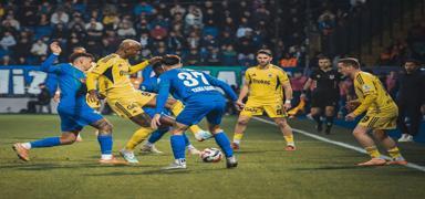 Fenerbah�e ile �aykur Rizespor 48. kez kozlar�n� payla�acak