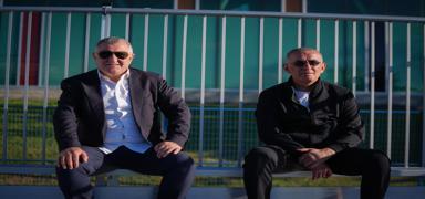 Bakan Bak, ABD ma��n� trib�nden takip etti