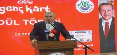 Bakan Bak'tan ba�pehlivan Erkan Ta�'a tebrik