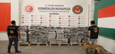 Kap�kule'de 1,2 ton uyu�turucu ele ge�irildi
