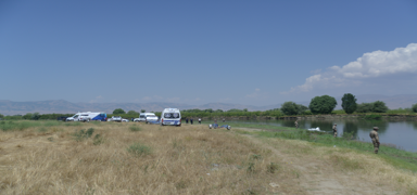 Mu�'ta nehre d��en minik Berat i�in ekipler seferber oldu