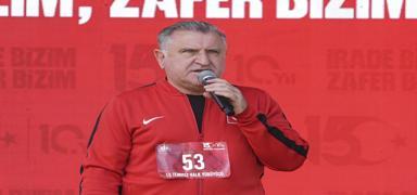 Bakan Bak, milli para bisiklet�ileri tebrik etti