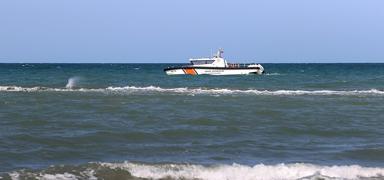 Samsun'da olumsuz hava �artlar� nedeniyle denize girilmemesi istendi